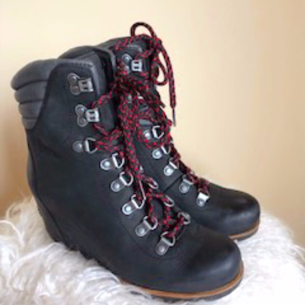 Sorel Conquest Wedge Bootie Black/Grey Size 8
